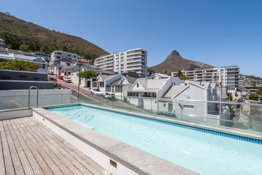 2 Bedroom Property for Sale in Sea Point Western Cape